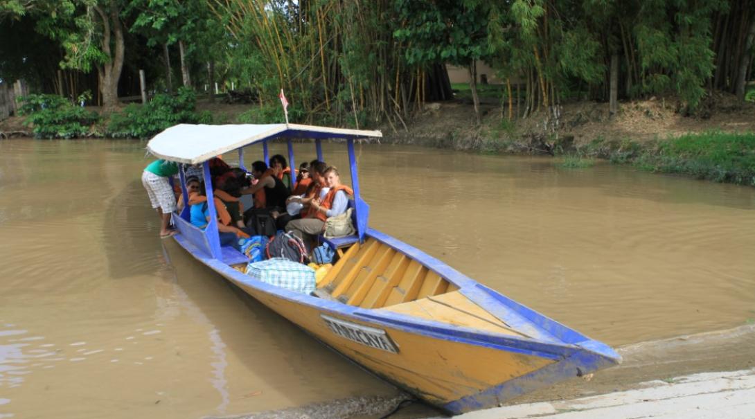 Volunteers travelling to Taricaya by boat
