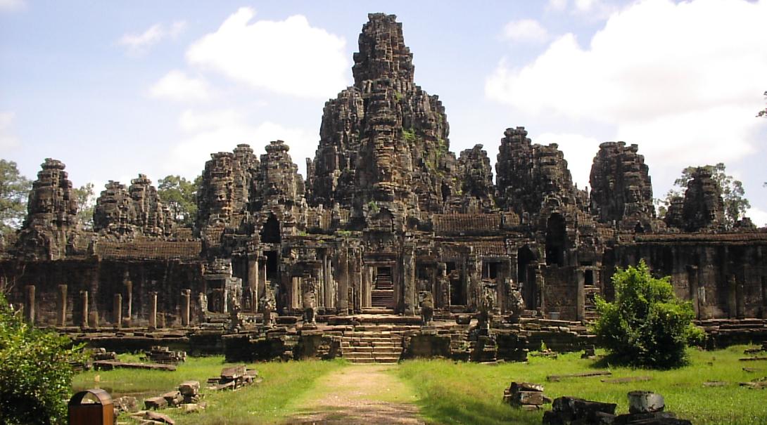 A Projects Abroad unique bucket list destination: The Angkor Wat in Cambodia